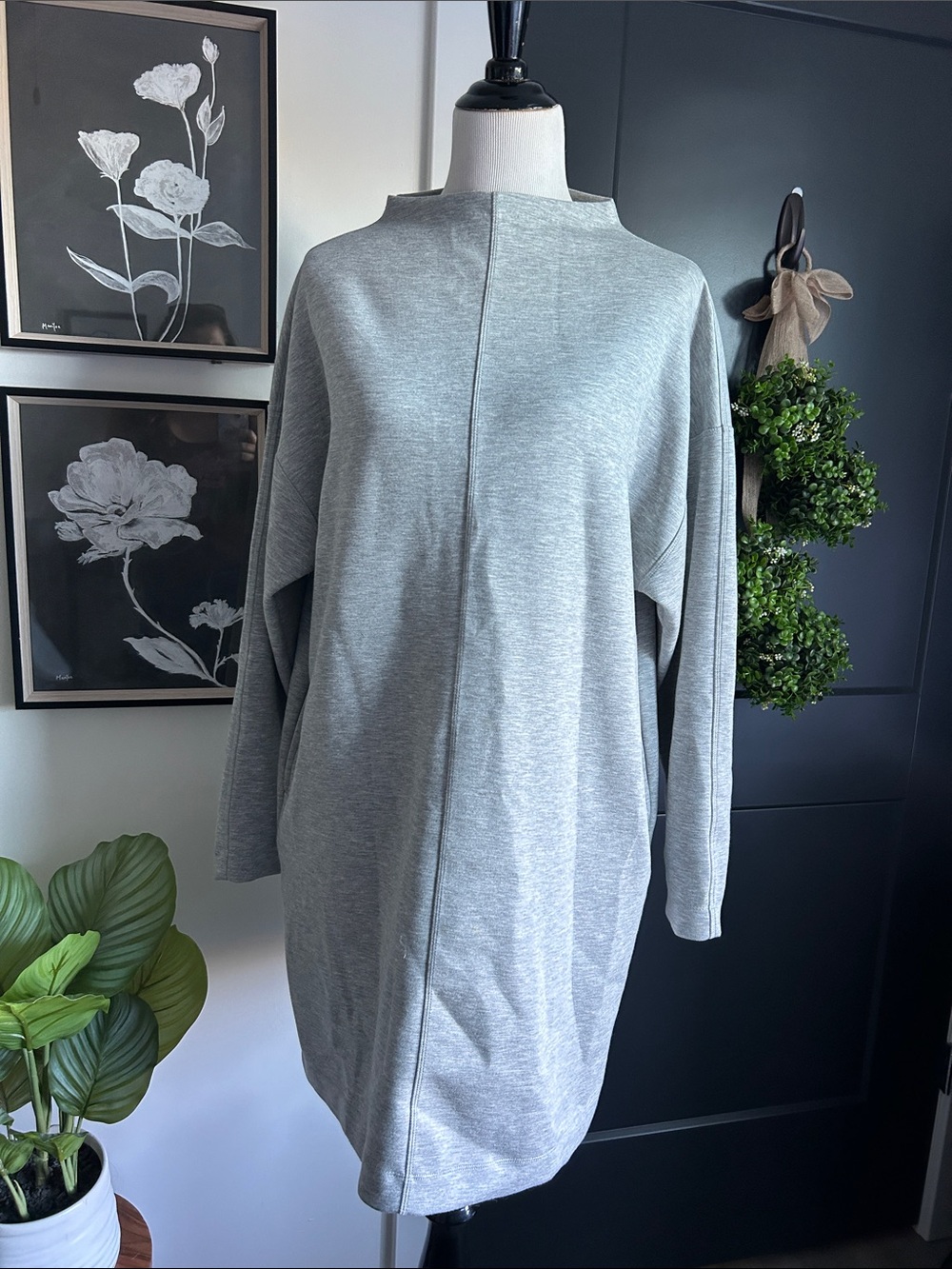 🌺 L Minimalist Gray Long Sleeve boxy baggy sweatshirt Knit Dress